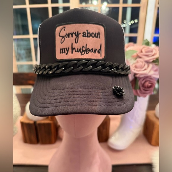 NWT Custom Made Sorry About My Husband Otto Trucker Hat with Chain & Pin main image 8